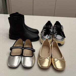 Lot of 4 pairs Zara shoes size 34 kids. Girl
Metallic black boots